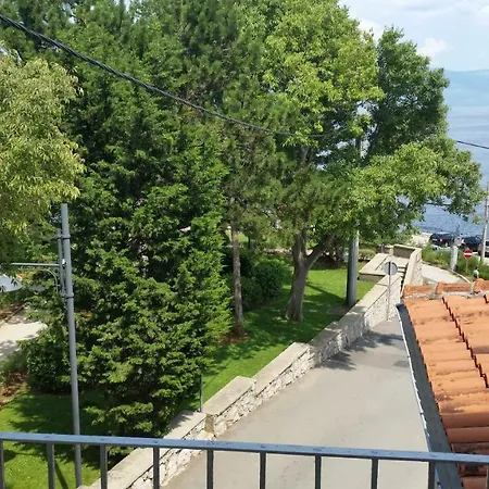 Apartment Palazzo Sare Vrbnik Exterior photo